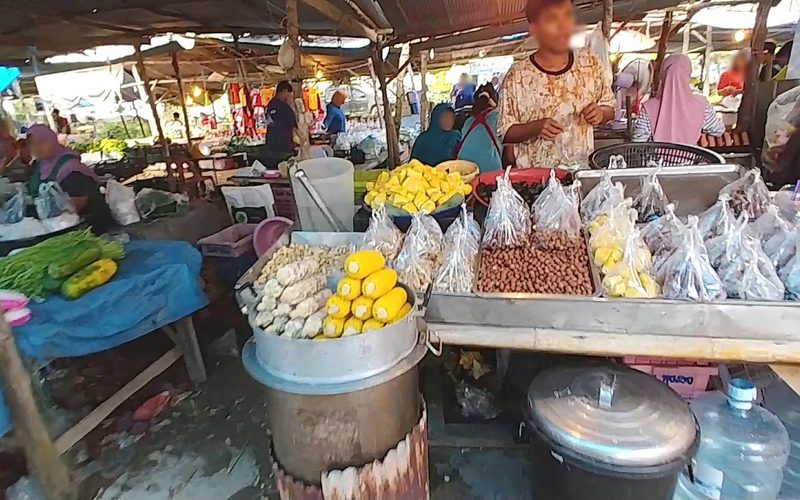 Monday Klong Dao Fresh Market