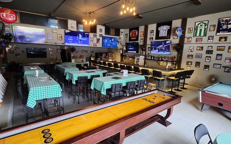 Harry's Sports Bar