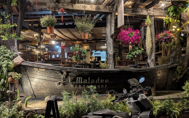 L.Maladee Restaurant
