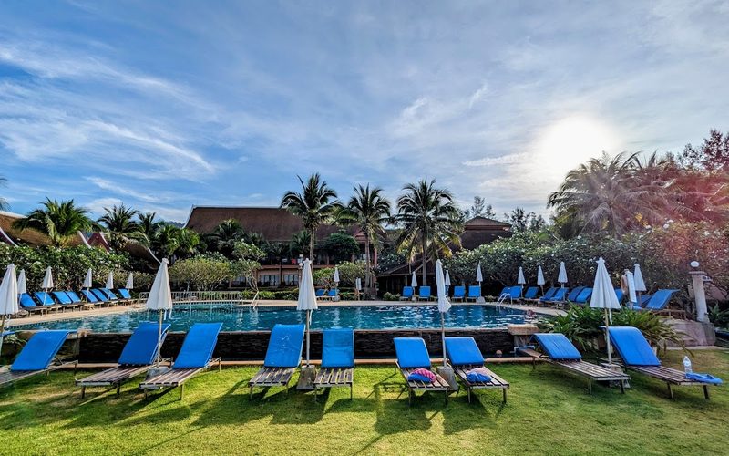 Lanta Casuarina Beach Resort
