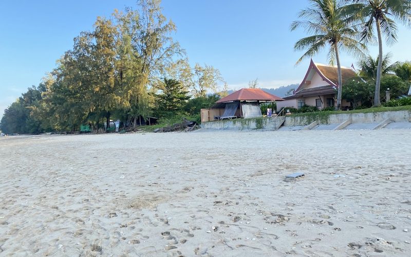Lanta Casuarina Beach Resort