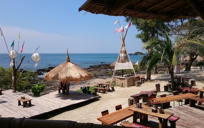Rock Beach Bar